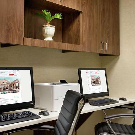 Hilton Garden Inn סטייטסוויל מראה חיצוני תמונה