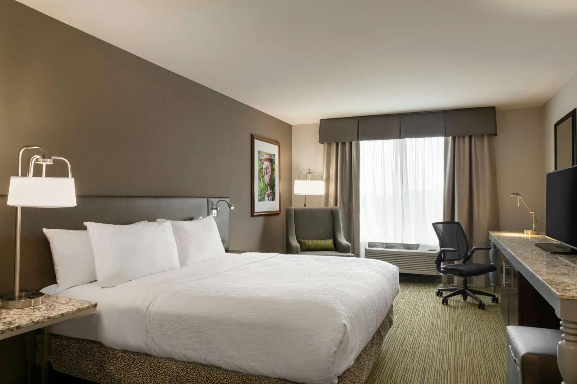 Hilton Garden Inn סטייטסוויל מראה חיצוני תמונה