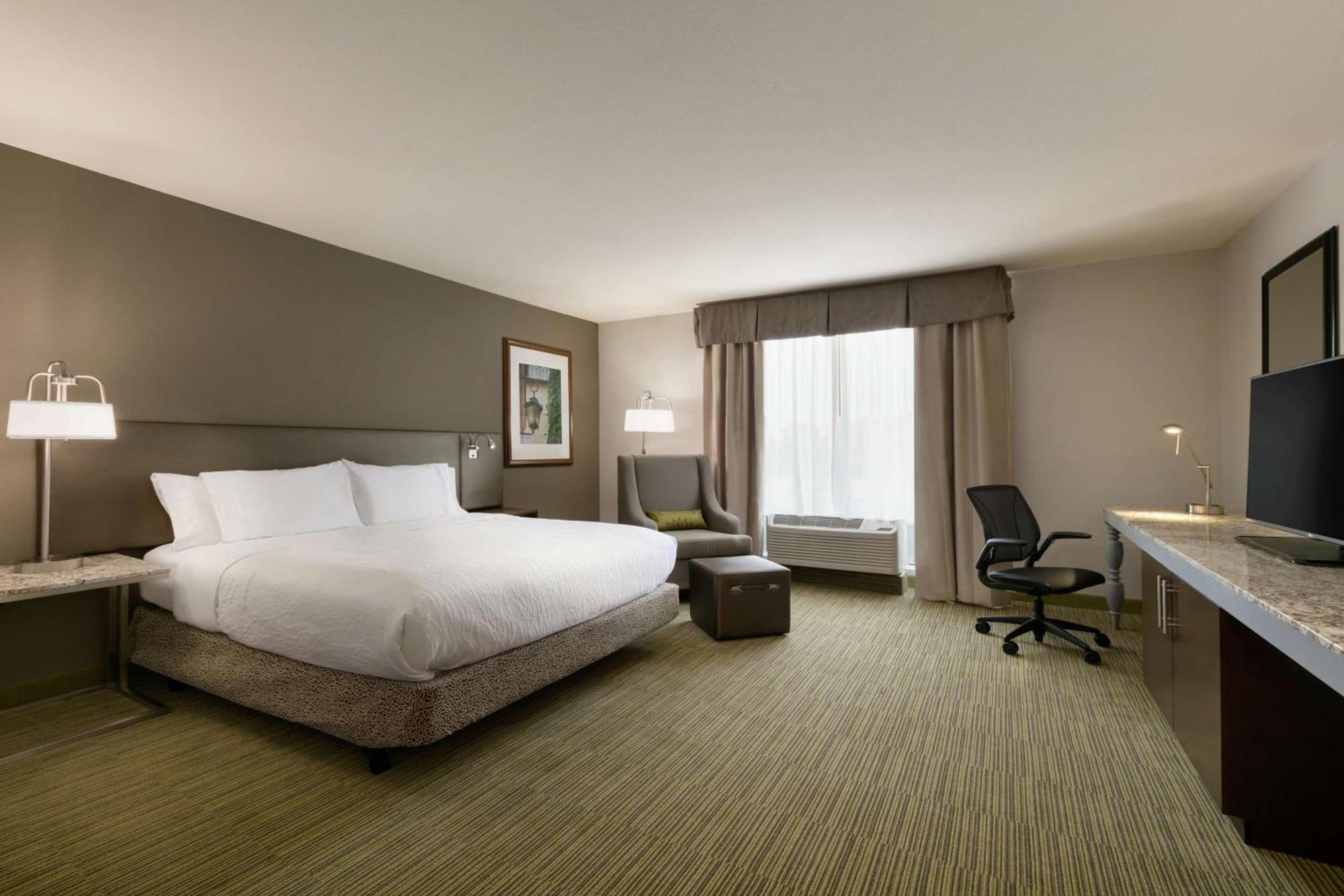 Hilton Garden Inn סטייטסוויל מראה חיצוני תמונה