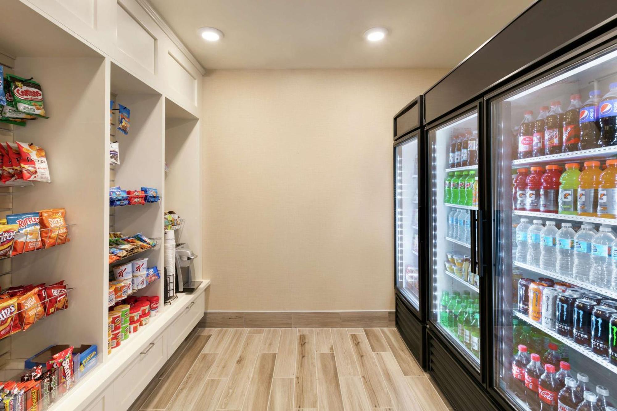 Hilton Garden Inn סטייטסוויל מראה חיצוני תמונה